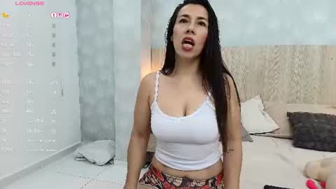 victoria_pachon online show from 28, 6, 2026
