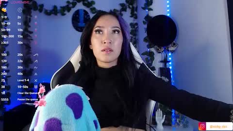 Victoria  online show from 17, 11, 2025