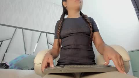 Victoria Sofia online show from 13, 3, 2026