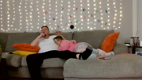 Victoria and Jesse online show from 21, 12, 2024