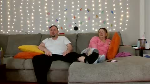 Victoria and Jesse online show from 21, 12, 2024