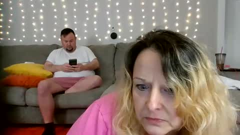 Victoria and Jesse online show from 22, 12, 2024