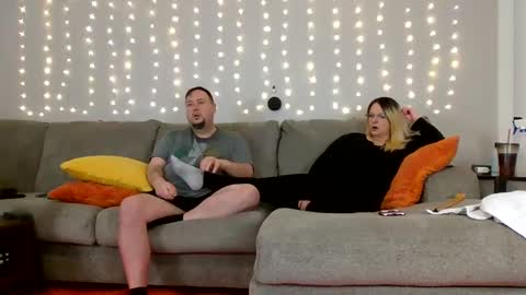 Victoria and Jesse online show from 23, 12, 2024