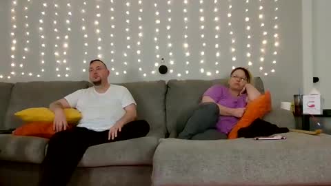 Victoria and Jesse online show from 2, 1, 2025