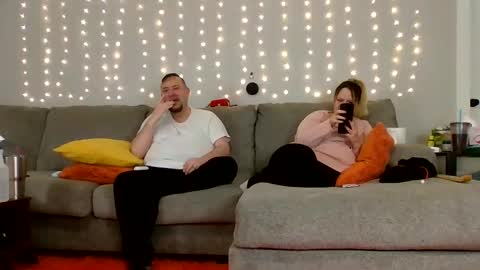 Victoria and Jesse online show from 4, 1, 2025