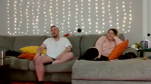 Victoria and Jesse online show from 4, 1, 2025