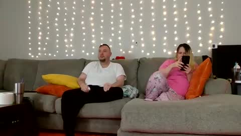 Victoria and Jesse online show from 9, 1, 2025