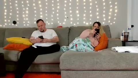 Victoria and Jesse online show from 13, 1, 2025