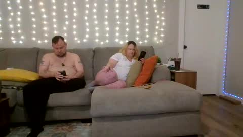 Victoria and Jesse online show from 18, 9, 2025