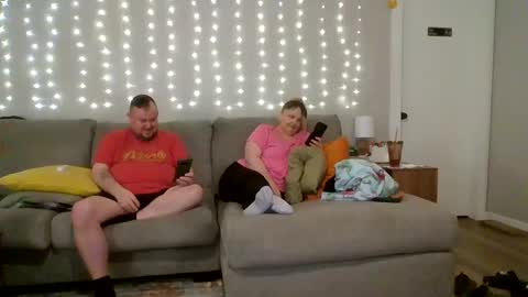 Victoria and Jesse online show from 2, 10, 2025