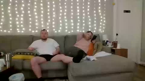 Victoria and Jesse online show from 18, 10, 2025