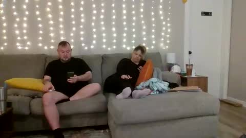 Victoria and Jesse online show from 30, 10, 2025