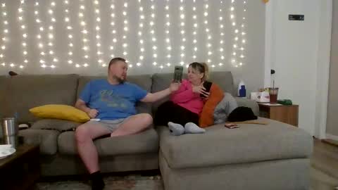 Victoria and Jesse online show from 4, 11, 2025