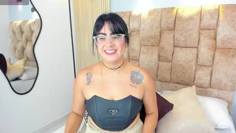 Victoria Andrade online show from 14, 1, 2026