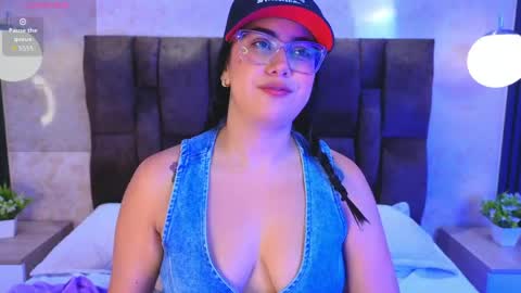 Snapshot of victoriaandrade chatting on 30, 5, 2026 Victoria Andrade online show from 30, 5, 2026