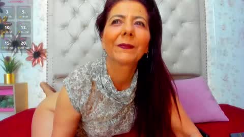 Snapshot of victoriaarousse25 chatting on 3, 2, 2025 victoriaarousse online show from 3, 2, 2025