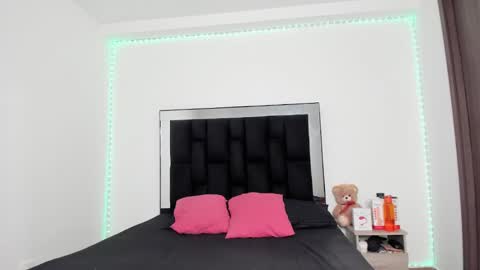 VICTORIA online show from 28, 2, 2025