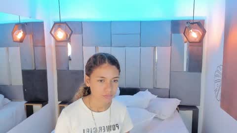 Snapshot of victoriaduarte chatting on 29, 4, 2026 Victoria online show from 29, 4, 2026