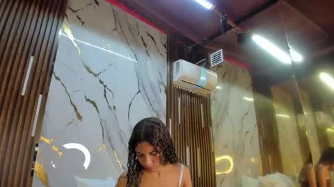 Snapshot of victoriaduarte chatting on 20, 5, 2026 Victoria online show from 20, 5, 2026