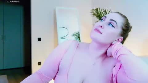 Miss V online show from 7, 1, 2026