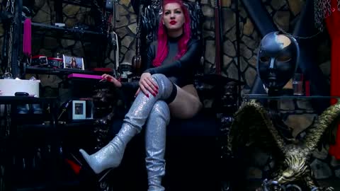 Victoria Heller online show from 28, 1, 2025