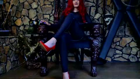 Victoria Heller online show from 10, 10, 2025