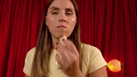 VictoriaNova online show from 18, 4, 2026