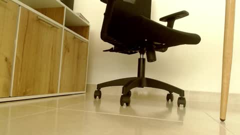 Victoria online show from 16, 10, 2025