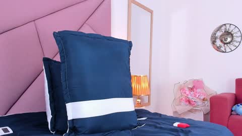 VictoriaRoss online show from 10, 1, 2025