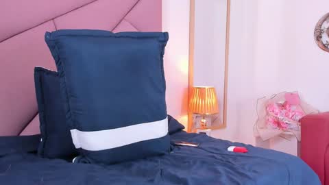 VictoriaRoss online show from 10, 1, 2025