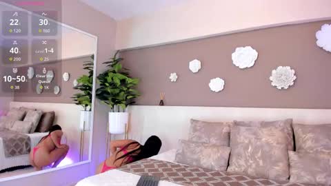 Victoria Shelby  online show from 12, 10, 2025