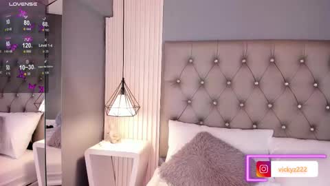 hi Im daniela  I will be online again in 15 hours after each transmission 3 online show from 18, 9, 2025