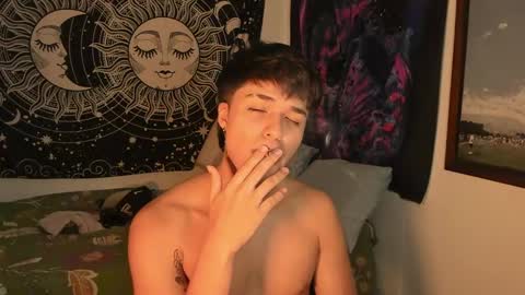 Snapshot of victorino_jhonson chatting on 2, 1, 2025 Victorino Jhonson online show from 2, 1, 2025