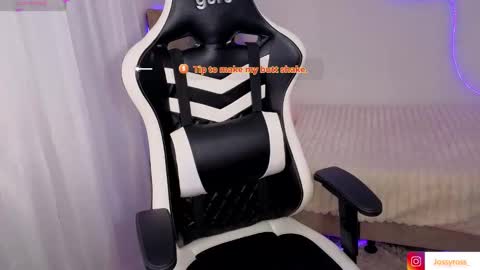 V  I C  T O R I A  online show from 18, 12, 2025