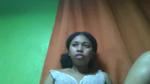 Snapshot of vierge28430 chatting on 20, 4, 2026 vierge28430 online show from 20, 4, 2026