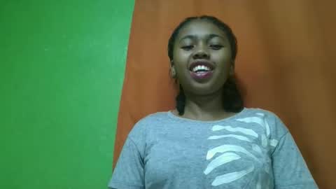 Snapshot of vierge28430 chatting on 7, 5, 2026 vierge28430 online show from 7, 5, 2026