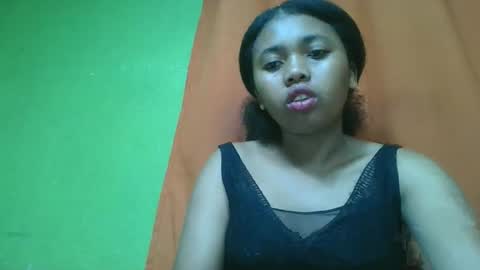 Snapshot of vierge28430 chatting on 16, 5, 2026 vierge28430 online show from 16, 5, 2026