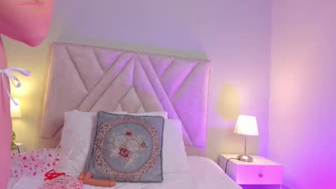 Victoria  online show from 10, 9, 2025