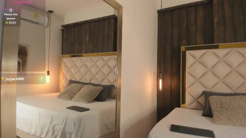 Violet  online show from 4, 4, 2026