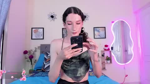 Violet online show from 15, 12, 2025