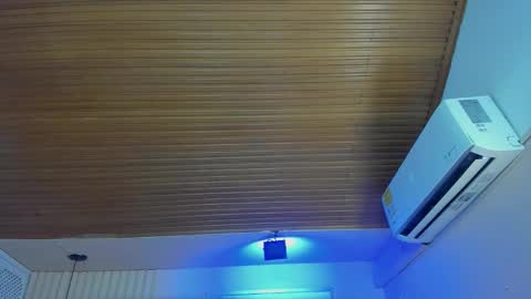 Viiolett online show from 25, 11, 2025