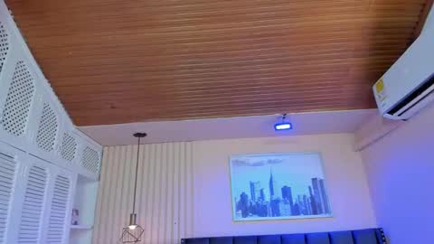 Viiolett online show from 22, 12, 2025