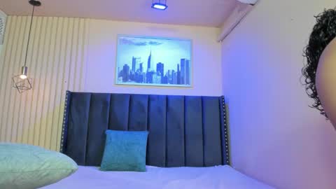 Viiolett online show from 3, 3, 2026