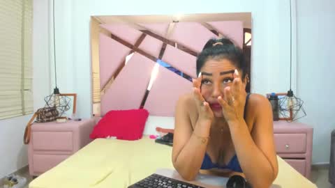 vikiTomson online show from 6, 2, 2025