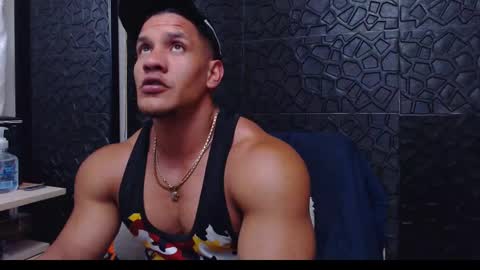 Snapshot of viktorherrera chatting on 13, 1, 2025 Viktor Herrera online show from 13, 1, 2025