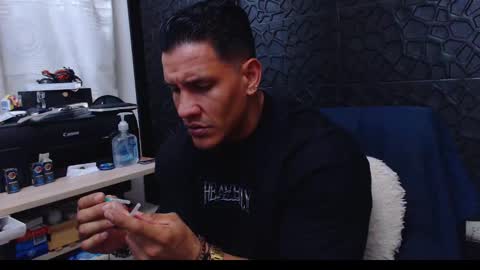 Snapshot of viktorherrera chatting on 26, 1, 2025 Viktor Herrera online show from 26, 1, 2025
