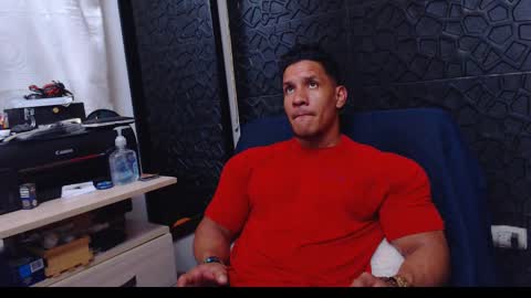 Snapshot of viktorherrera chatting on 28, 1, 2025 Viktor Herrera online show from 28, 1, 2025