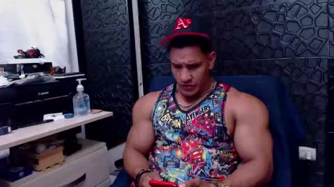 Snapshot of viktorherrera chatting on 4, 2, 2025 Viktor Herrera online show from 4, 2, 2025