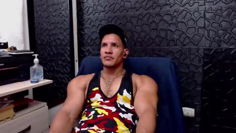 Snapshot of viktorherrera chatting on 20, 2, 2025 Viktor Herrera online show from 20, 2, 2025