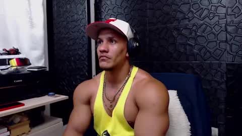 Snapshot of viktorherrera chatting on 25, 2, 2025 Viktor Herrera online show from 25, 2, 2025
